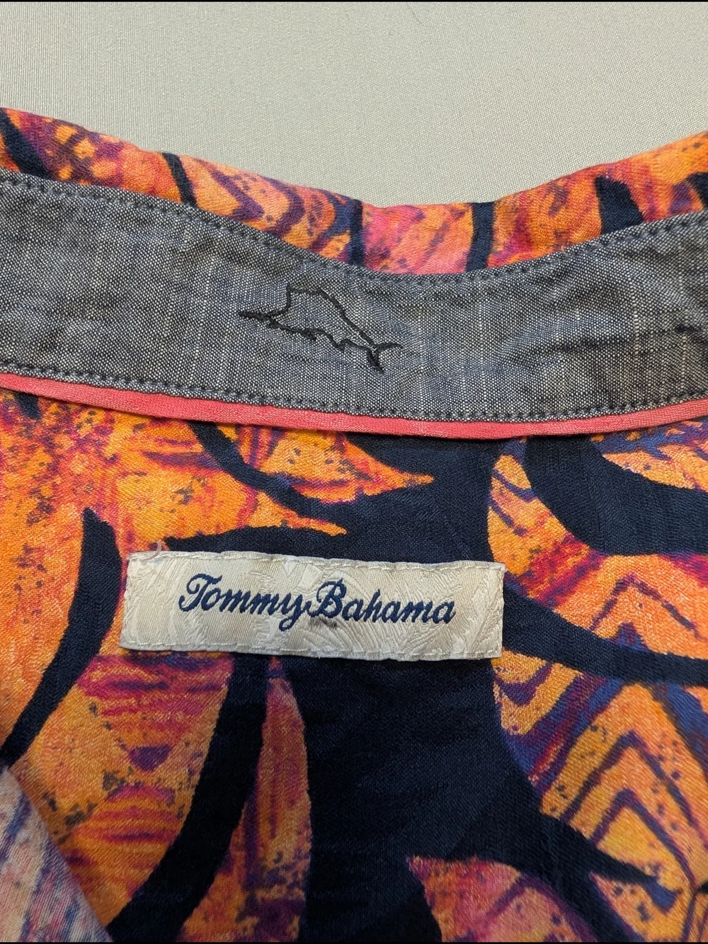 Tommy Bahama Silk Blend Mens XXL Shirt Pink Tropical Hawaiian Camp Aloha